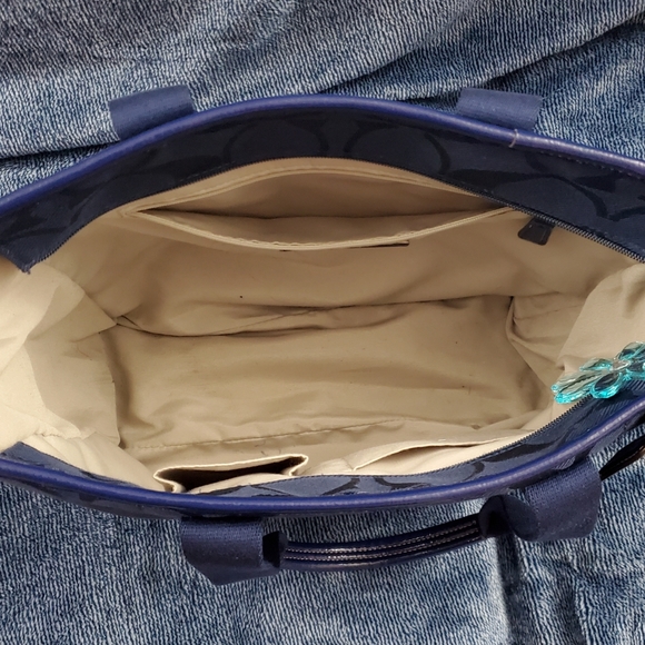 Coach Kyra Daisy Signature Purse Navy Blue, “C” pattern bag - Picture 6 of 16